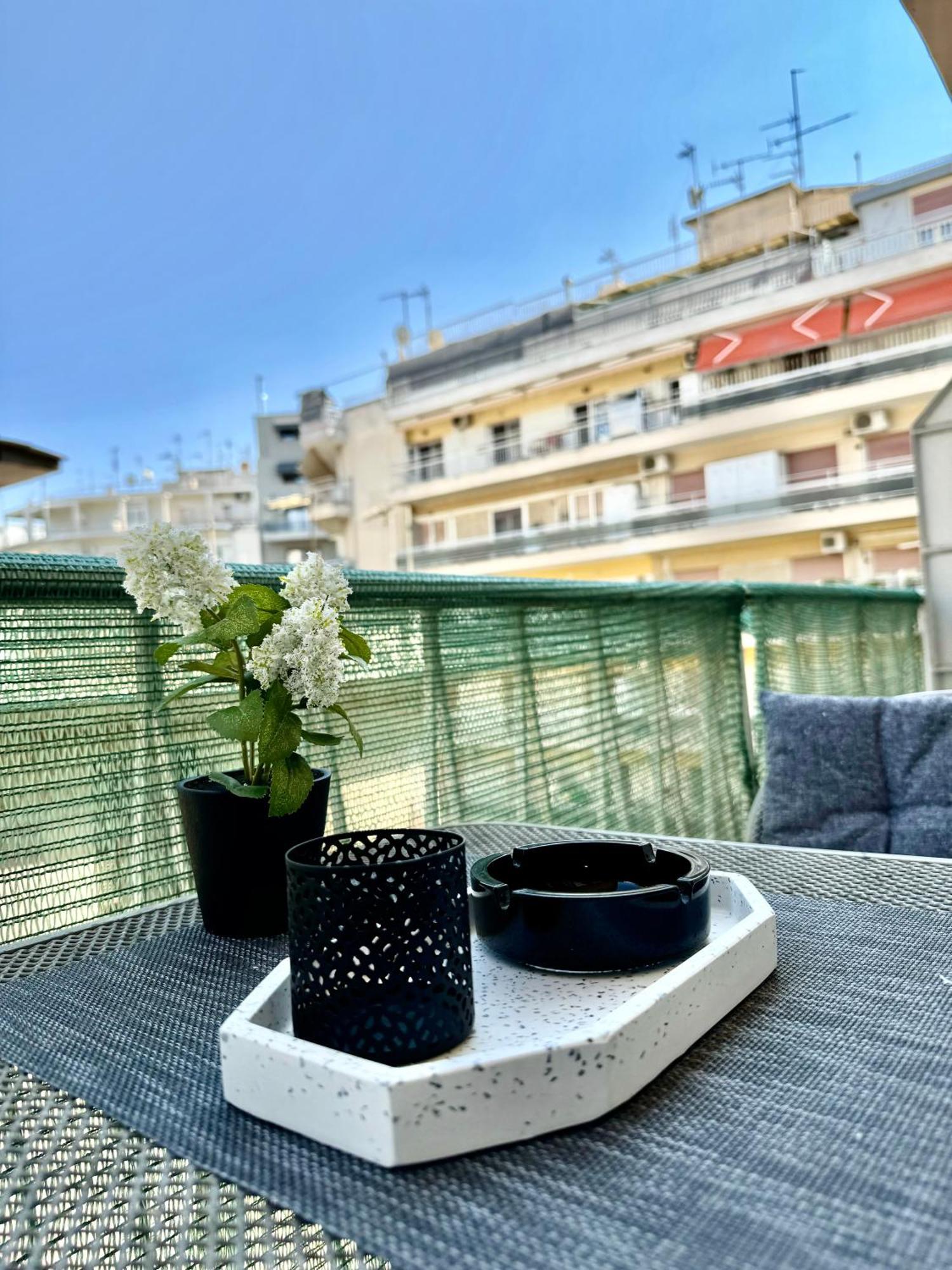 Cyriacus Flat In The Heart Of Thessaloniki Apartment Luaran gambar